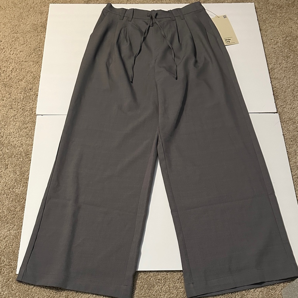 Women’s Wide-Leg Pants